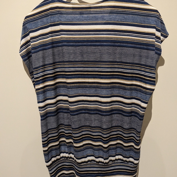 Striped Flowy blouse - Picture 3 of 3